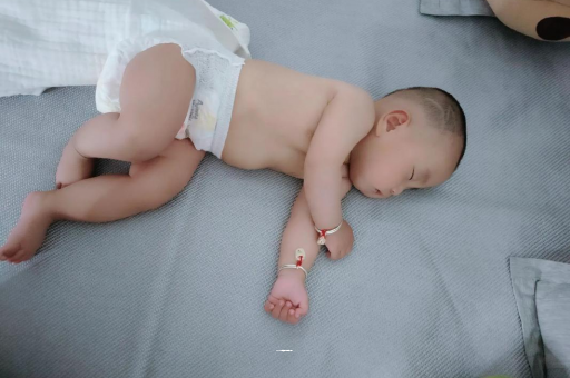 霍邱怀孕多久会显肚子
